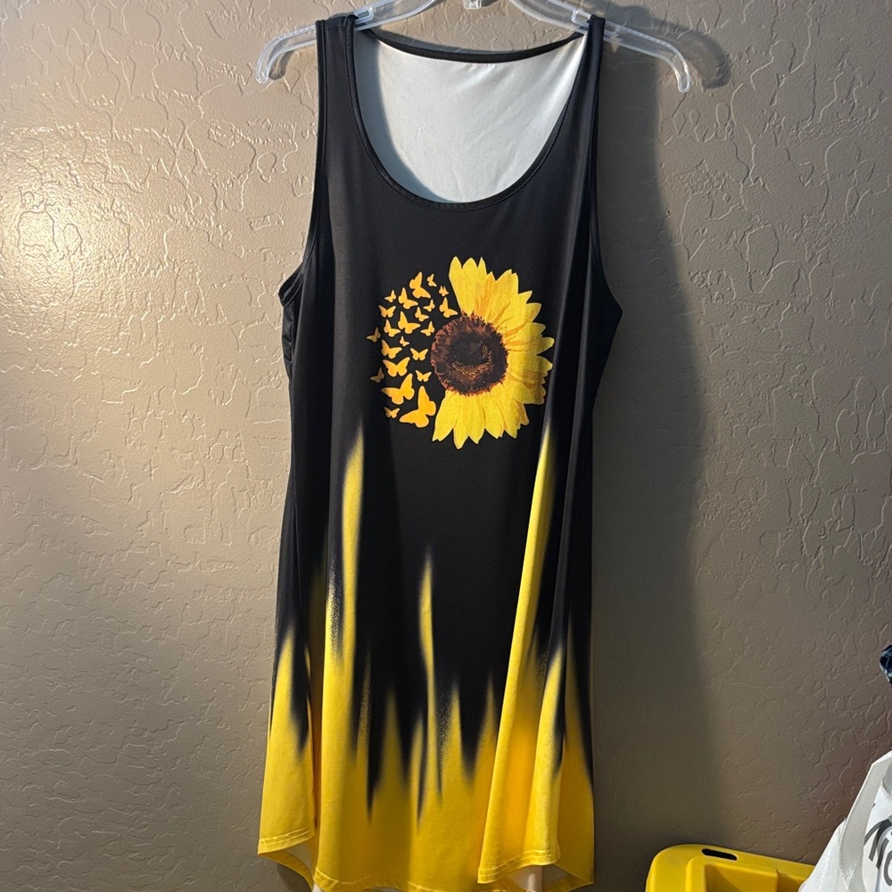 SHEIN Black and Yellow Sunflower Dress New With No Tag